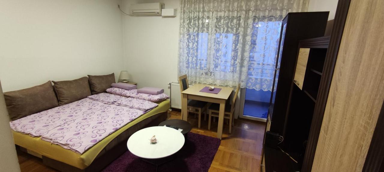 Apartman Bulevar Нови Сад Екстериор снимка